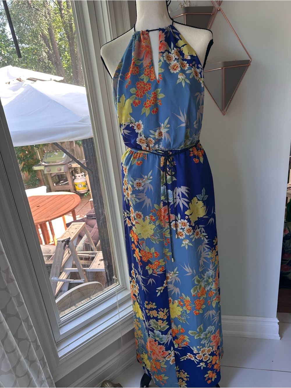 GUESS Blue Floral Halter Maxi Dress Low Back Wedding Resort Cruise Size Medium